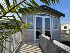 Penally Court - Holiday Accommodation 22069 - South Wales - 1188433 - thumbnail photo 1