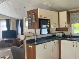 Naze Marine Holiday Park - Holiday Accommodation 22074 - Suffolk & Essex - 1188437 - thumbnail photo 9