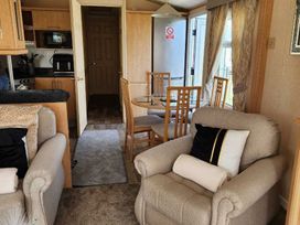 Sealands Caravan Park - Holiday Accommodation 22075 - Lincolnshire - 1188438 - thumbnail photo 4