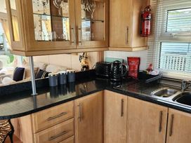 Sealands Caravan Park - Holiday Accommodation 22075 - Lincolnshire - 1188438 - thumbnail photo 5