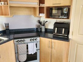 Sealands Caravan Park - Holiday Accommodation 22075 - Lincolnshire - 1188438 - thumbnail photo 6