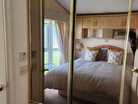 Sealands Caravan Park - Holiday Accommodation 22075 - Lincolnshire - 1188438 - thumbnail photo 9