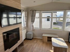 Seashore Holiday Park - Holiday Accommodation 22076 - Norfolk - 1188439 - thumbnail photo 3
