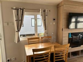 Seashore Holiday Park - Holiday Accommodation 22076 - Norfolk - 1188439 - thumbnail photo 5