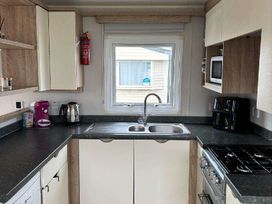 Seashore Holiday Park - Holiday Accommodation 22076 - Norfolk - 1188439 - thumbnail photo 8