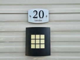 Trecco Bay - Holiday Accommodation 22077 - Somerset & Wiltshire - 1188440 - thumbnail photo 1