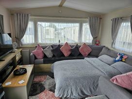 Trecco Bay - Holiday Accommodation 22077 - Somerset & Wiltshire - 1188440 - thumbnail photo 7