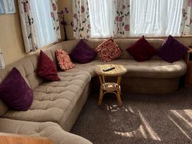 Small Grove Caravan Park - Holiday Accommodation 22082 - Lincolnshire - 1188443 - thumbnail photo 1