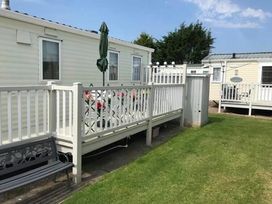 Small Grove Caravan Park - Holiday Accommodation 22082 - Lincolnshire - 1188443 - thumbnail photo 10