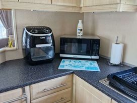 Lido Beach Holiday Park - Holiday Accommodation 22083 - North Wales - 1188444 - thumbnail photo 9