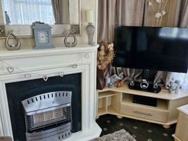Lido Beach Holiday Park - Holiday Accommodation 22083 - North Wales - 1188444 - thumbnail photo 12