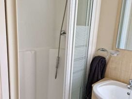Lido Beach Holiday Park - Holiday Accommodation 22083 - North Wales - 1188444 - thumbnail photo 13