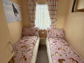 Palins Holiday Park - Holiday Accommodation 22086 - North Wales - 1188446 - thumbnail photo 7