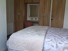 Sand Le Mere Holiday Village - Holiday Accommodation 22091 - North Yorkshire (incl. Whitby) - 1188449 - thumbnail photo 10
