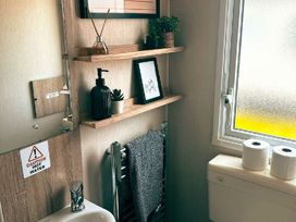Par Sands Holiday Park - Holiday Accommodation 22094 - Cornwall - 1188450 - thumbnail photo 7