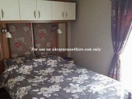 Kingfisher Caravan Park - Holiday Accommodation 221 - Lincolnshire - 1188453 - thumbnail photo 8