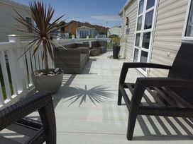 Lido Beach Holiday Park - Holiday Accommodation 22107 - North Wales - 1188460 - thumbnail photo 5