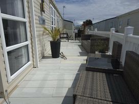 Lido Beach Holiday Park - Holiday Accommodation 22107 - North Wales - 1188460 - thumbnail photo 6