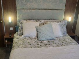 Lido Beach Holiday Park - Holiday Accommodation 22107 - North Wales - 1188460 - thumbnail photo 7