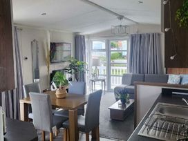Lido Beach Holiday Park - Holiday Accommodation 22107 - North Wales - 1188460 - thumbnail photo 15