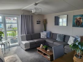 Lido Beach Holiday Park - Holiday Accommodation 22107 - North Wales - 1188460 - thumbnail photo 16