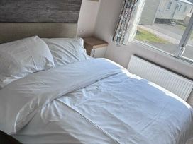 Marton Mere Holiday Village - Holiday Accommodation 22109 - Lake District - 1188461 - thumbnail photo 3