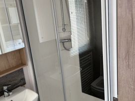 Marton Mere Holiday Village - Holiday Accommodation 22109 - Lake District - 1188461 - thumbnail photo 5