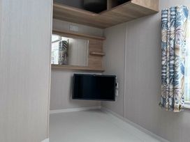 Marton Mere Holiday Village - Holiday Accommodation 22109 - Lake District - 1188461 - thumbnail photo 7