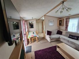 Kiln Park Holiday Park - Holiday Accommodation 22111 - South Wales - 1188462 - thumbnail photo 5