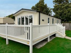 Trecco Bay - Holiday Accommodation 22112 - Somerset & Wiltshire - 1188463 - thumbnail photo 1