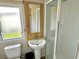 Pentire Costal Holiday Park - Holiday Accommodation 22118 - Cornwall - 1188469 - thumbnail photo 5