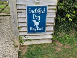 Pentire Costal Holiday Park - Holiday Accommodation 22118 - Cornwall - 1188469 - thumbnail photo 15