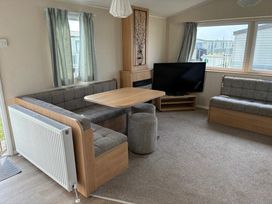 Golden Palm Resort - Holiday Accommodation 22120 - Lincolnshire - 1188471 - thumbnail photo 6