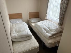 Golden Palm Resort - Holiday Accommodation 22120 - Lincolnshire - 1188471 - thumbnail photo 9