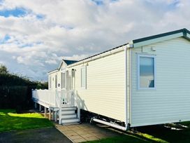 Church Farm Holiday Village - Holiday Accommodation 22123 - Hampshire - 1188473 - thumbnail photo 5