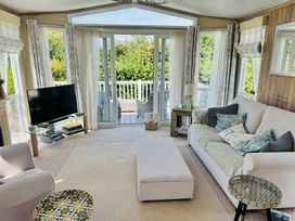 Church Farm Holiday Village - Holiday Accommodation 22123 - Hampshire - 1188473 - thumbnail photo 9