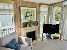 Church Farm Holiday Village - Holiday Accommodation 22123 - Hampshire - 1188473 - thumbnail photo 10