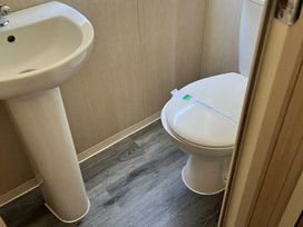 Marton Mere Holiday Village - Holiday Accommodation 22124 - Lake District - 1188474 - thumbnail photo 8