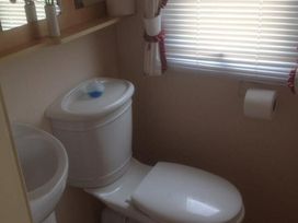 Sandfields Caravan Park - Holiday Accommodation 22126 - Lincolnshire - 1188476 - thumbnail photo 11