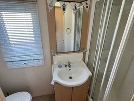 Pengarreg Caravan Park - Holiday Accommodation 22129 - Mid Wales - 1188479 - thumbnail photo 9