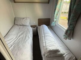 Penally Court - Holiday Accommodation 22131 - South Wales - 1188481 - thumbnail photo 8