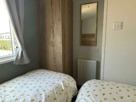 Trecco Bay - Holiday Accommodation 22136 - Somerset & Wiltshire - 1188486 - thumbnail photo 8