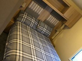 Trecco Bay - Holiday Accommodation 22141 - Somerset & Wiltshire - 1188491 - thumbnail photo 2