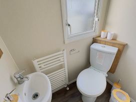 Billing Aquadrome - Holiday Accommodation 22143 -  - 1188492 - thumbnail photo 9
