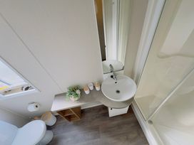 Billing Aquadrome - Holiday Accommodation 22143 -  - 1188492 - thumbnail photo 12