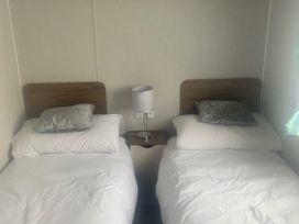 Perran Sands - Holiday Accommodation 22144 - Cornwall - 1188493 - thumbnail photo 8