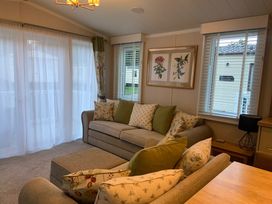 Wild Duck Holiday Park - Holiday Accommodation 22146 - Norfolk - 1188495 - thumbnail photo 5
