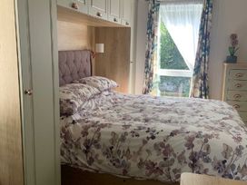 Wild Duck Holiday Park - Holiday Accommodation 22146 - Norfolk - 1188495 - thumbnail photo 7