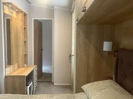 Wild Duck Holiday Park - Holiday Accommodation 22146 - Norfolk - 1188495 - thumbnail photo 8