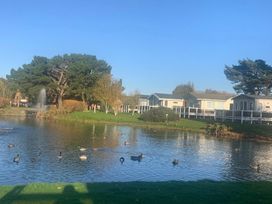Wild Duck Holiday Park - Holiday Accommodation 22146 - Norfolk - 1188495 - thumbnail photo 17